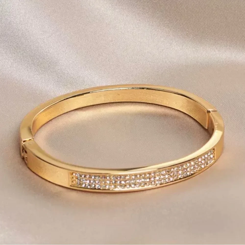 CRYSTAL CUFF BANGLE BRACELET GOLD OR SILVER‎